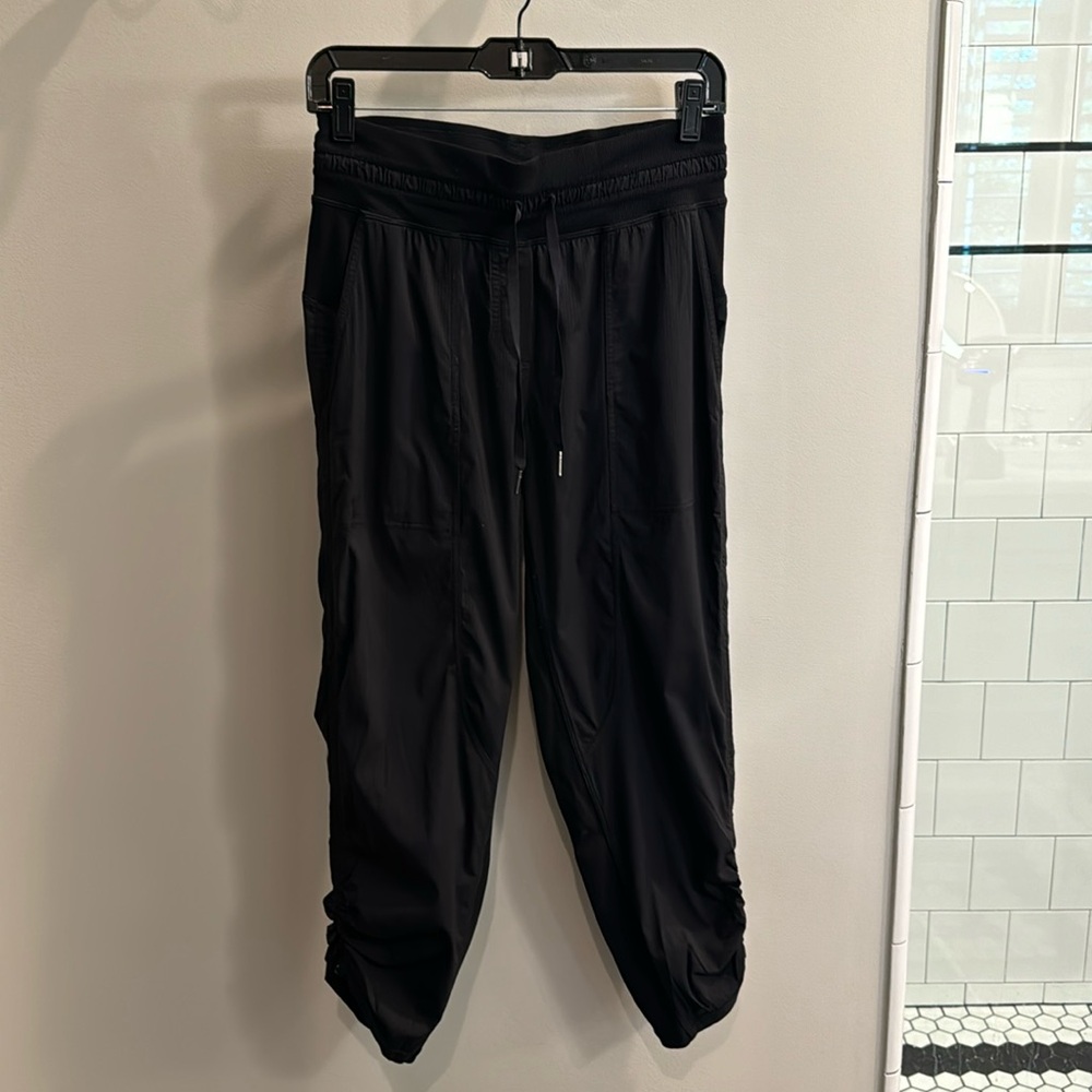 Lululemon athletic pants Size 6